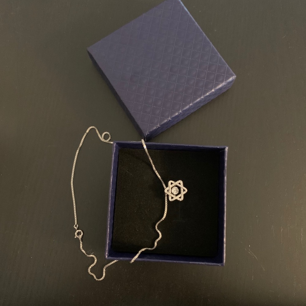 Star of David Necklace - Picture 4 of 4